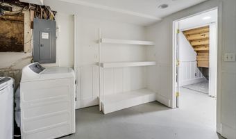 8617 LYNBROOK Dr, Bethesda, MD 20814