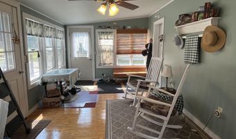 18 Carver St, Brandon, VT 05733