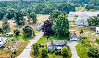 17 Main St, Albion, ME 04910