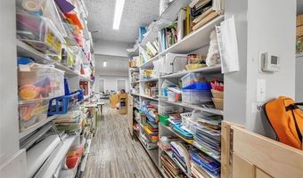 5043 Allen Rd, Allen Park, MI 48101