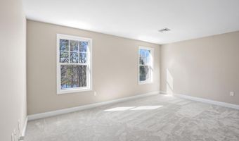 205 Villager Rd, Chester, NH 03036