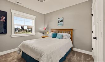 3237 S Chartwell Gdns, Ammon, ID 83406