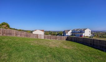 504 LONGVIEW Dr, Reading, PA 19608
