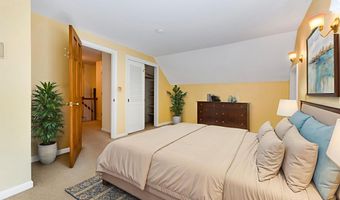 60 Boulder Dr, Auburn, ME 04210