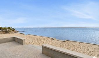 154 Shore Dr E, Amagansett, NY 11930