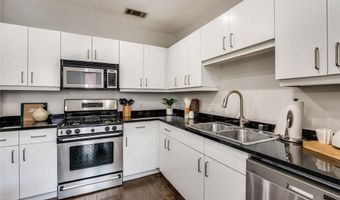 5055 Addison Cir 410, Addison, TX 75001