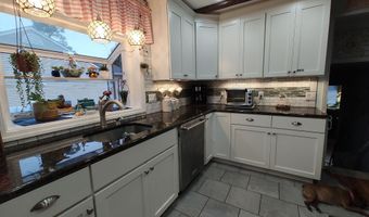 15 Cedarcrest Dr, Bayville, NJ 08721