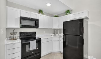 1212 10th Ave NW, Altoona, IA 50009