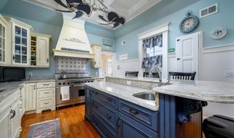 132 Coral St, Beach Haven, NJ 08008