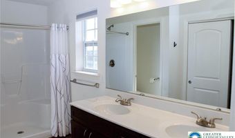 935 Graystone Cir, Allen, PA 18067