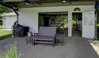 3 Redbird Dr, Agency, MO 64401