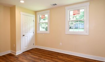 5523 HALWIS St, Alexandria, VA 22303