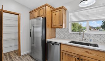 680 Bedford Dr, Chubbuck, ID 83202