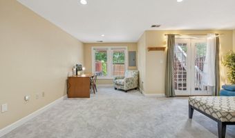 21180 HEDGEROW Ter, Ashburn, VA 20147
