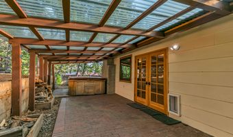 1015 Oneida Cir, Ashland, OR 97520