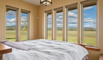 10771 E Langell Valley Rd, Bonanza, OR 97623