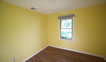 1052 N Maple Rd, Ann Arbor, MI 48103