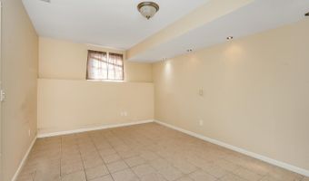 173 Anton Dr, Bridgeport, CT 06606