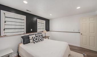 1105 Grove St, Baldwin City, KS 66006