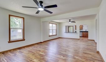 416 E 4th St, Baxter Springs, KS 66713