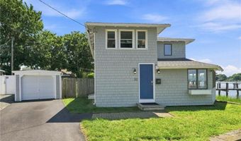32 King Philip Ave, Barrington, RI 02806