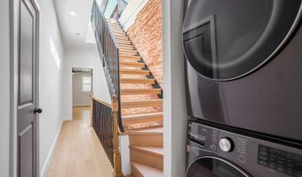 104 W HEATH St, Baltimore, MD 21230