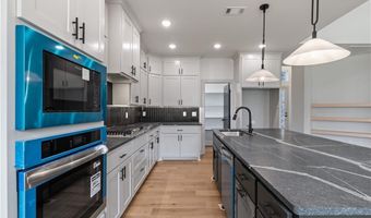 1081 Whistler St, Bentonville, AR 72713