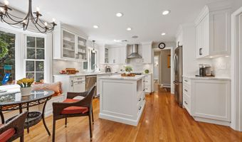475 Riverside Dr, Cheshire, CT 06410