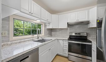 10-14 E Franklin St A2, Danbury, CT 06810