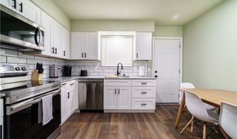 1304 SE C St, Bentonville, AR 72712