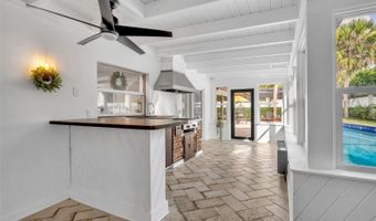 137 N SPRING LAKE Dr, Altamonte Springs, FL 32714