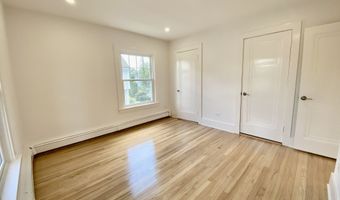 40 E Maple St, New Canaan, CT 06840