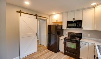 3531 Hoover Dr, Alton, IL 62002