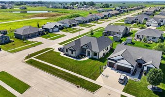 324 31st St SE, Altoona, IA 50009