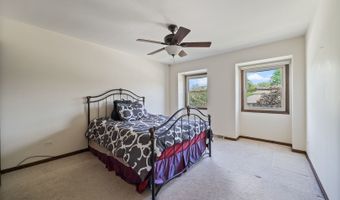 2218 N Williamsburg St, Arlington Heights, IL 60004