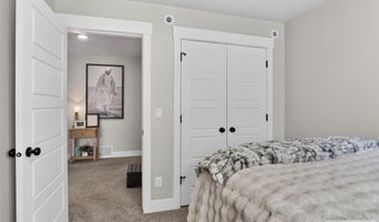 179 Park Lawn Dr #1, Chubbuck, ID 83202