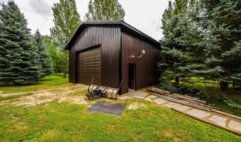 28 Apache Rd, Clearmont, WY 82835
