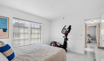 300 John F Kennedy Dr Ph8, Atlantis, FL 33462