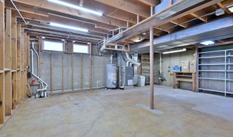 231 N Flora Pkwy, Addison, IL 60101