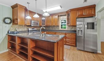 5709 Grove Rd, Bascom, FL 32423