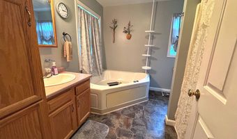 224 Garbrooke Dr, Bennington, VT 05201