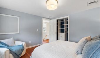 85 Highland Ave, Barrington, RI 02806