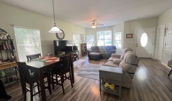 7054 W Perry St, Bay St. Louis, MS 39520