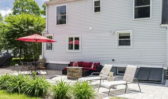 22 Rowe Pl, Bristol, CT 06010