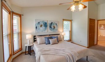 101 Serenity Dr, Alton, IL 62002