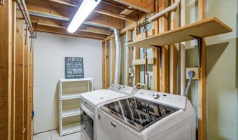 7044 FIELDHURST Ct, Alexandria, VA 22315