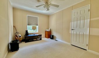 1 Pine Cone Dr, Alfred, ME 04002