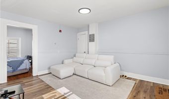 152 Washington St, Central Falls, RI 02863