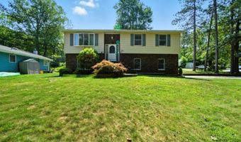 30 Lakeshore Dr, Alloway, NJ 07422