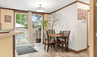 208 Longboat Ave, Beachwood, NJ 08722